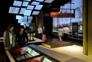 galleries-of-modern-london-at-the-museum-of-london-1_28_550x370